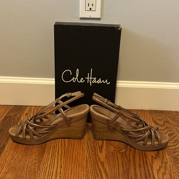 Cole Haan wedge sandals size 8 1/2 - Picture 2 of 6